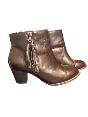 VIONIC Madeline Chocolate Brown Leather Heeled Ankle Boots Tassle Zip 6.5 WIDE